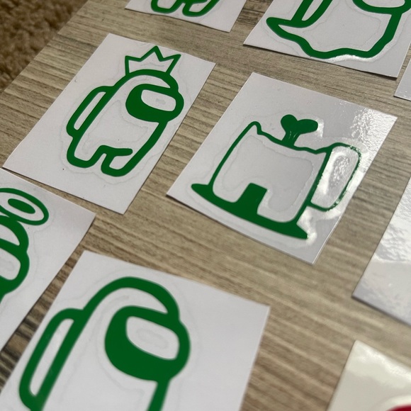 11 Among Us Vinyl Decals - Picture 5 of 6